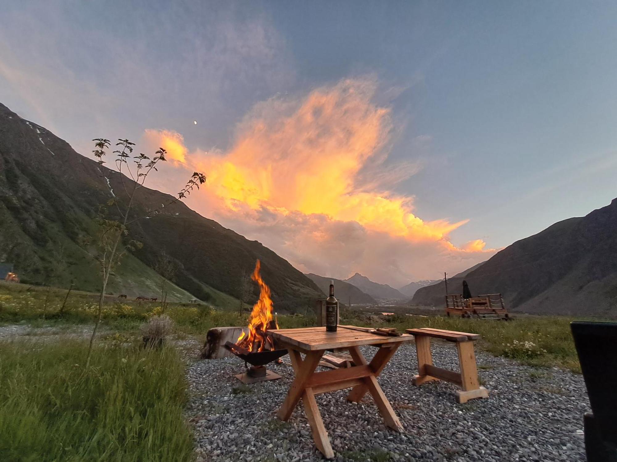 Kazbegi Spa Resort Cottages Exterior foto